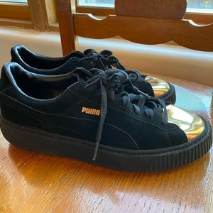 Puma women’s Suede Platform Gold